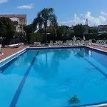 Relax 4*