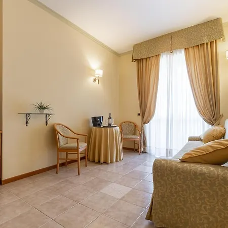 Relax 4* Syrakuzy