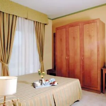 Relax Hotel 4*
