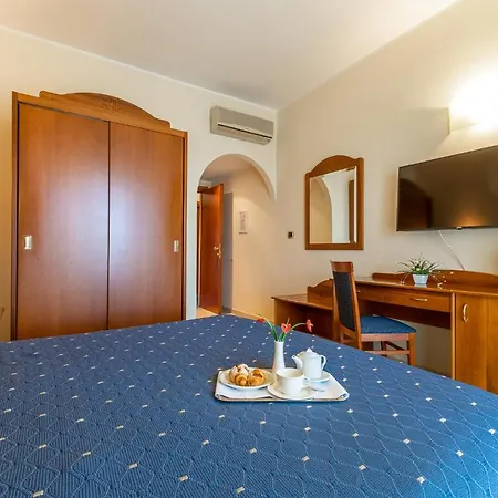 Relax Hotel Syracuse