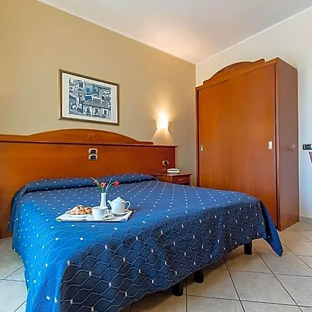 Relax Hotel