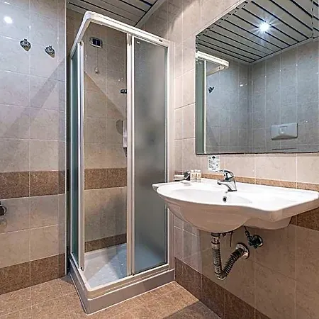 Hotel Relax Syracuse