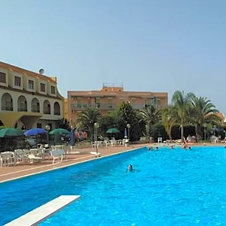 Relax Hotel