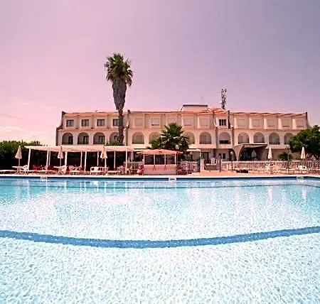 Relax 4* Syracuse