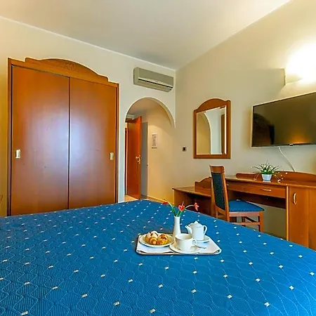 Relax Hotel Syracuse