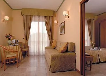Relax 4* سيراكوزا