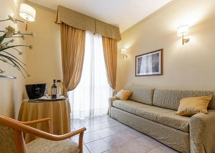 Relax 4* Syracuse