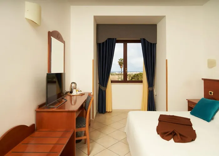 Relax 4*