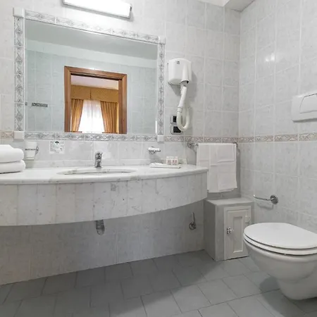Ξενοδοχείο Relax 4*