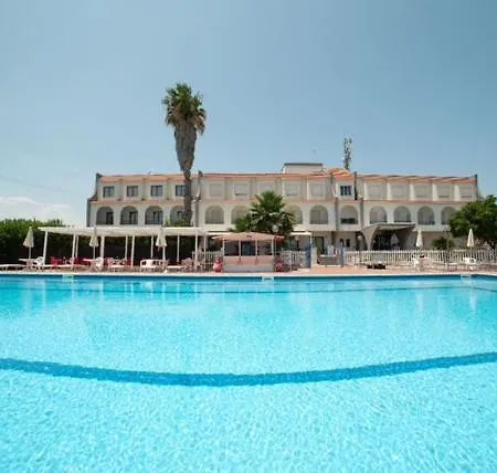Otel Relax 4*